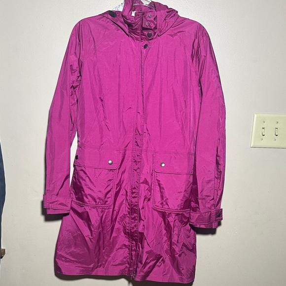 Patagonia Large Fuschia Hooded Long Raincoat